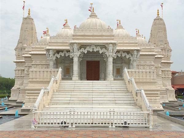 Detail Gambar Tempat Ibadah Hindu Nomer 51