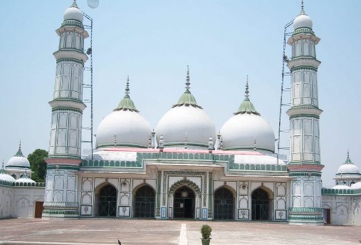 Detail Gambar Tempat Ibadah Umat Islam Nomer 23