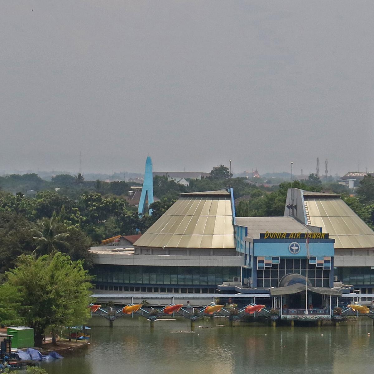 Detail Gambar Tempat Ibadah Yang Ada Di Tmii Nomer 21