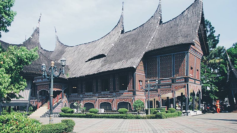 Detail Gambar Tempat Ibadah Yang Ada Di Tmii Nomer 40