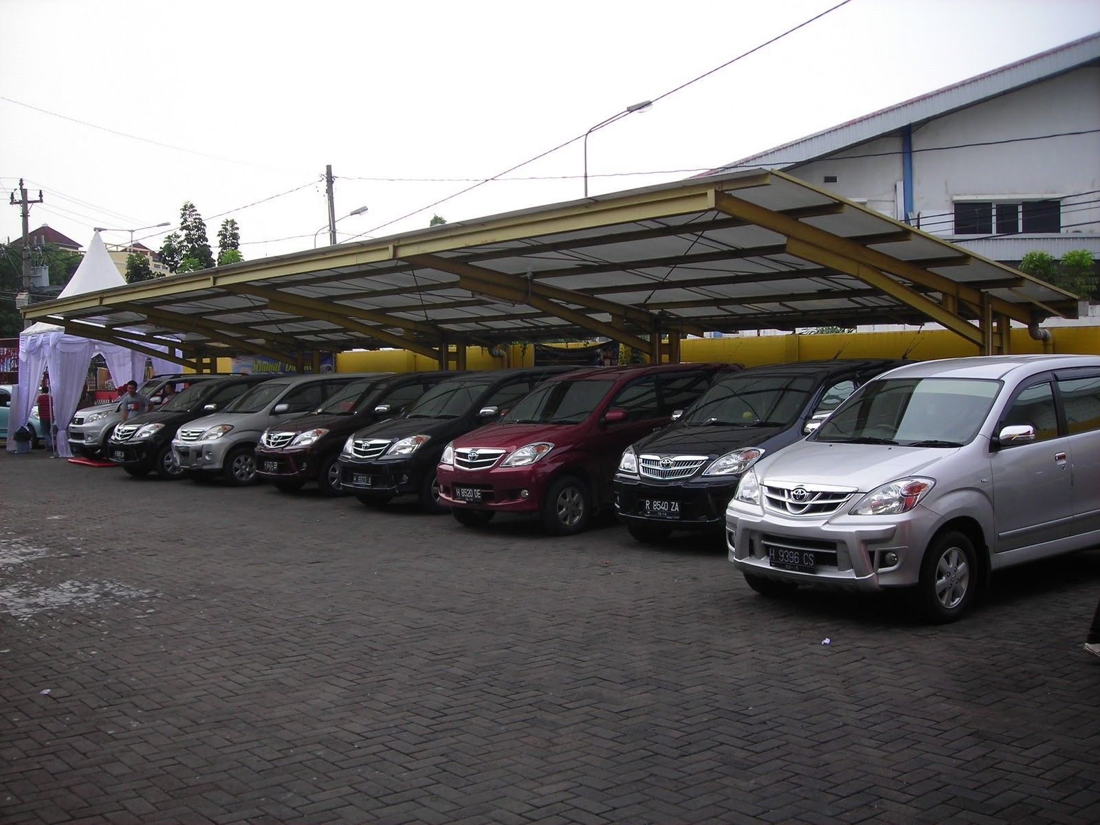 Detail Gambar Tempat Parkir Mobil Nomer 27