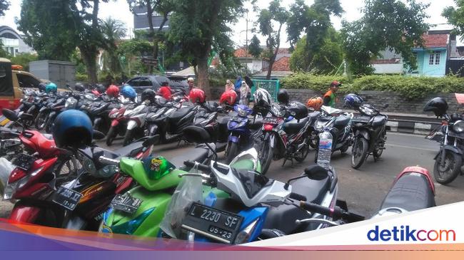 Detail Gambar Tempat Parkir Sepeda Motor Nomer 15