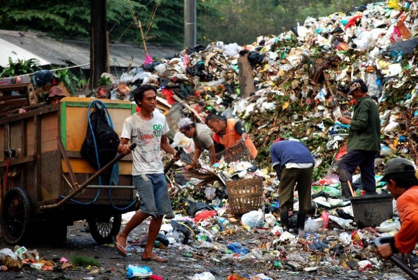 Detail Gambar Tempat Pembuangan Sampah Nomer 27