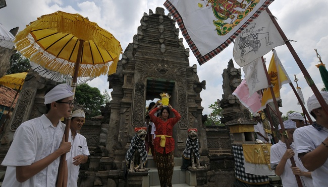 Detail Gambar Tempat Suci Hindu Etnis Dayak Nomer 13