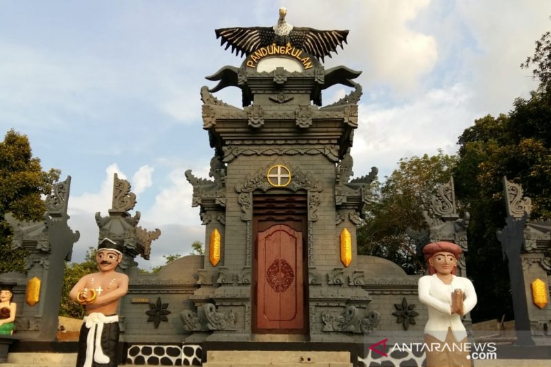 Detail Gambar Tempat Suci Hindu Etnis Dayak Nomer 4