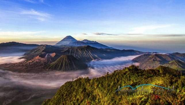 Detail Gambar Tempat Wisata Gunung Bromo Nomer 29