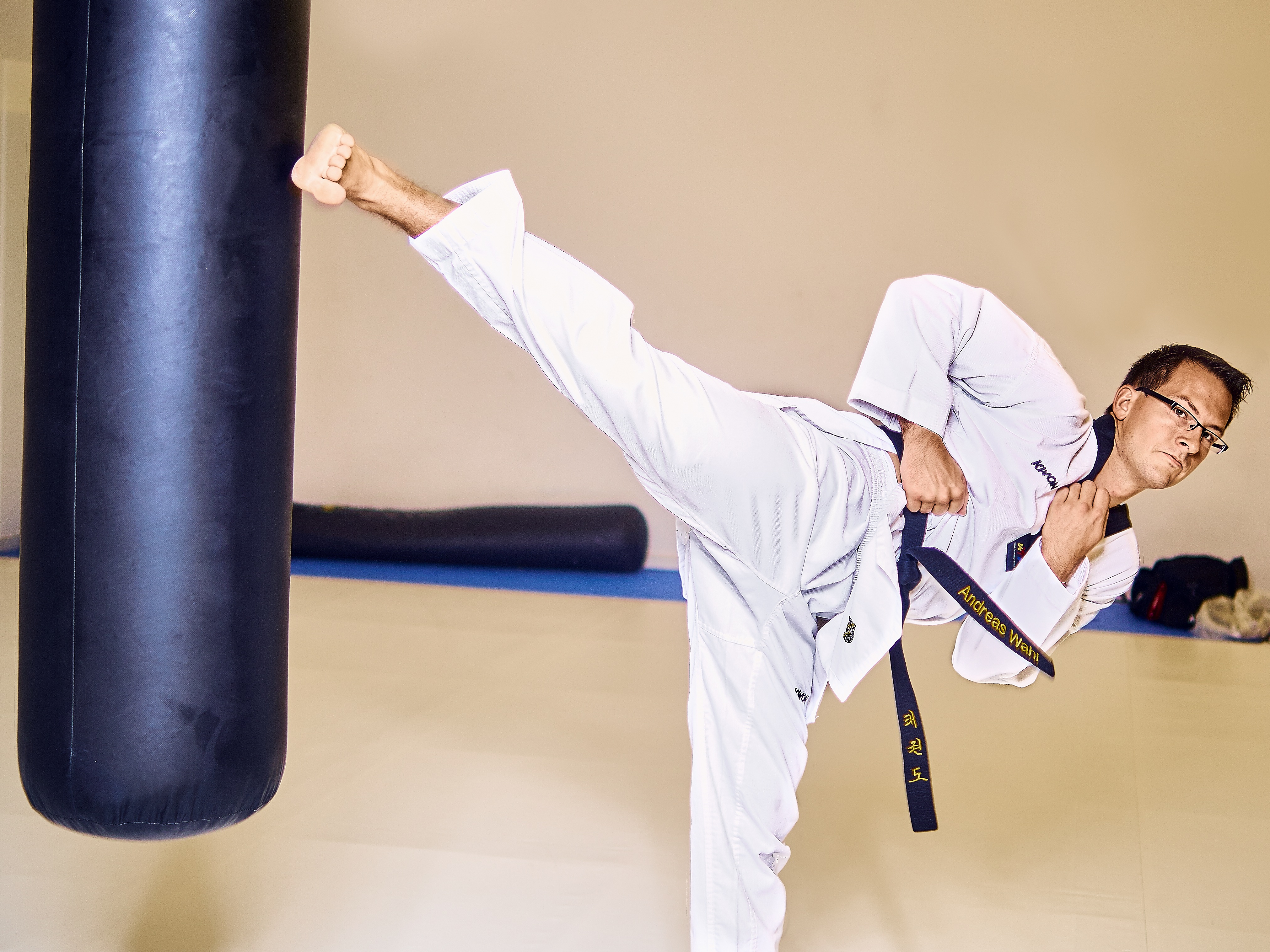 Detail Gambar Tendangan Taekwondo Nomer 21