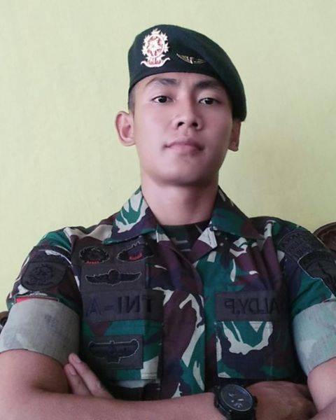 Detail Gambar Tentara Ganteng Nomer 11