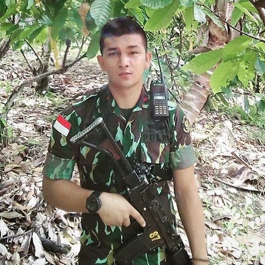 Detail Gambar Tentara Ganteng Nomer 32