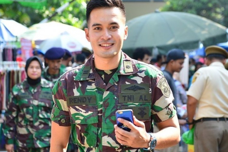 Detail Gambar Tentara Ganteng Nomer 9