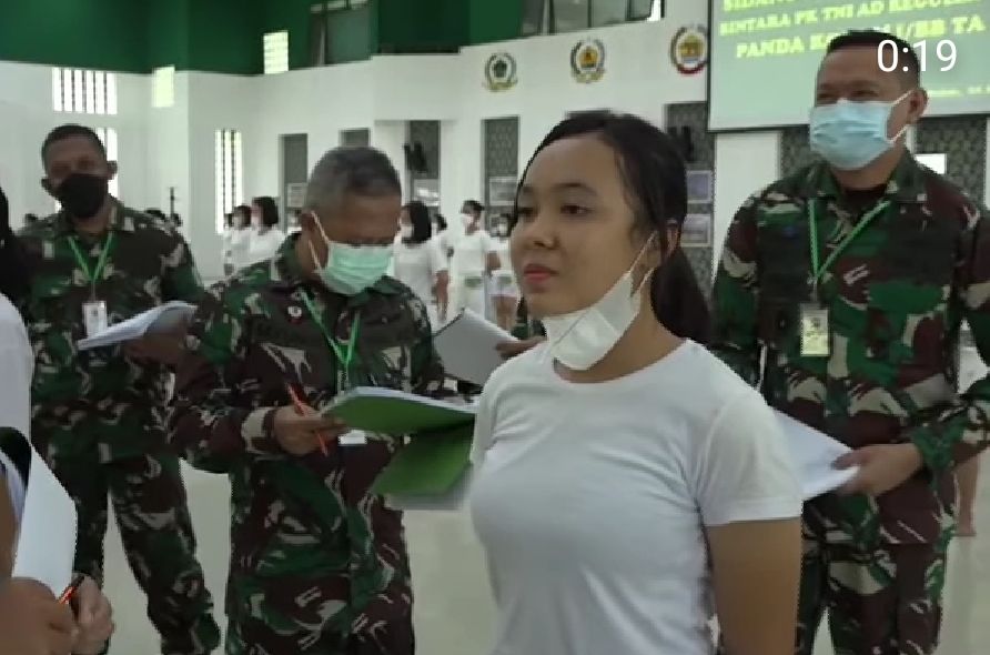 Detail Gambar Tentara Wanita Nomer 20