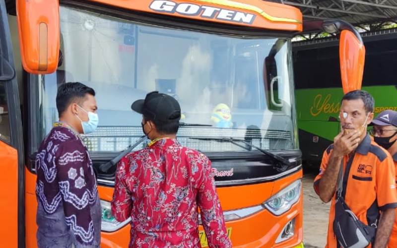 Detail Gambar Terkena Pecahan Kaca Nomer 45