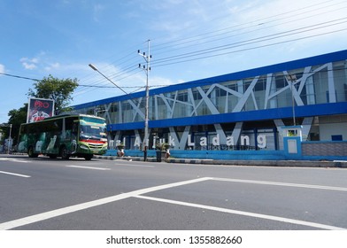 Detail Gambar Terminal Bus Nomer 40