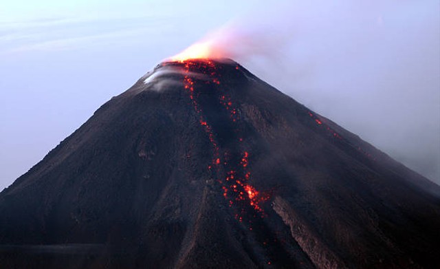 Detail Gambar Tipe Tipe Gunung Api Nomer 39