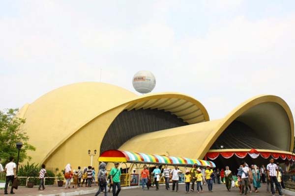 Detail Gambar Tmii Jakarta Nomer 30