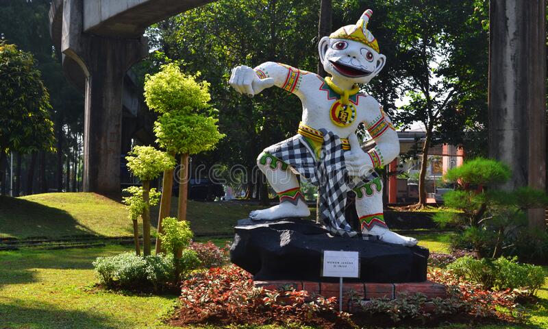 Detail Gambar Tmii Jakarta Kalimantan Nomer 41