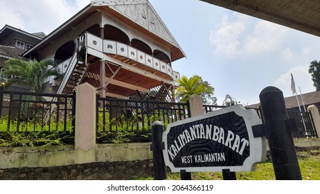 Detail Gambar Tmii Jakarta Kalimantan Nomer 7