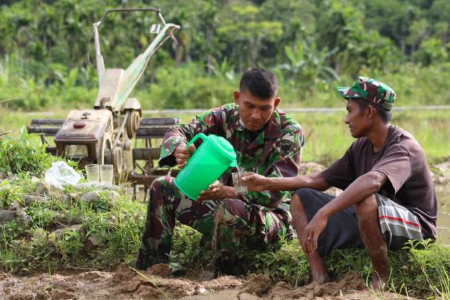 Detail Gambar Tni Rakyat Nomer 16