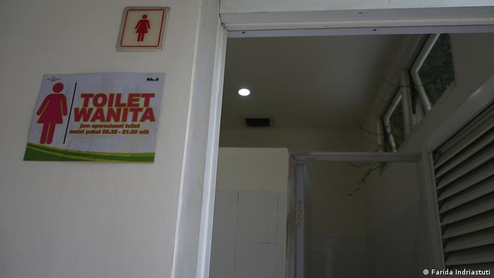 Detail Gambar Toilet Umum Nomer 28