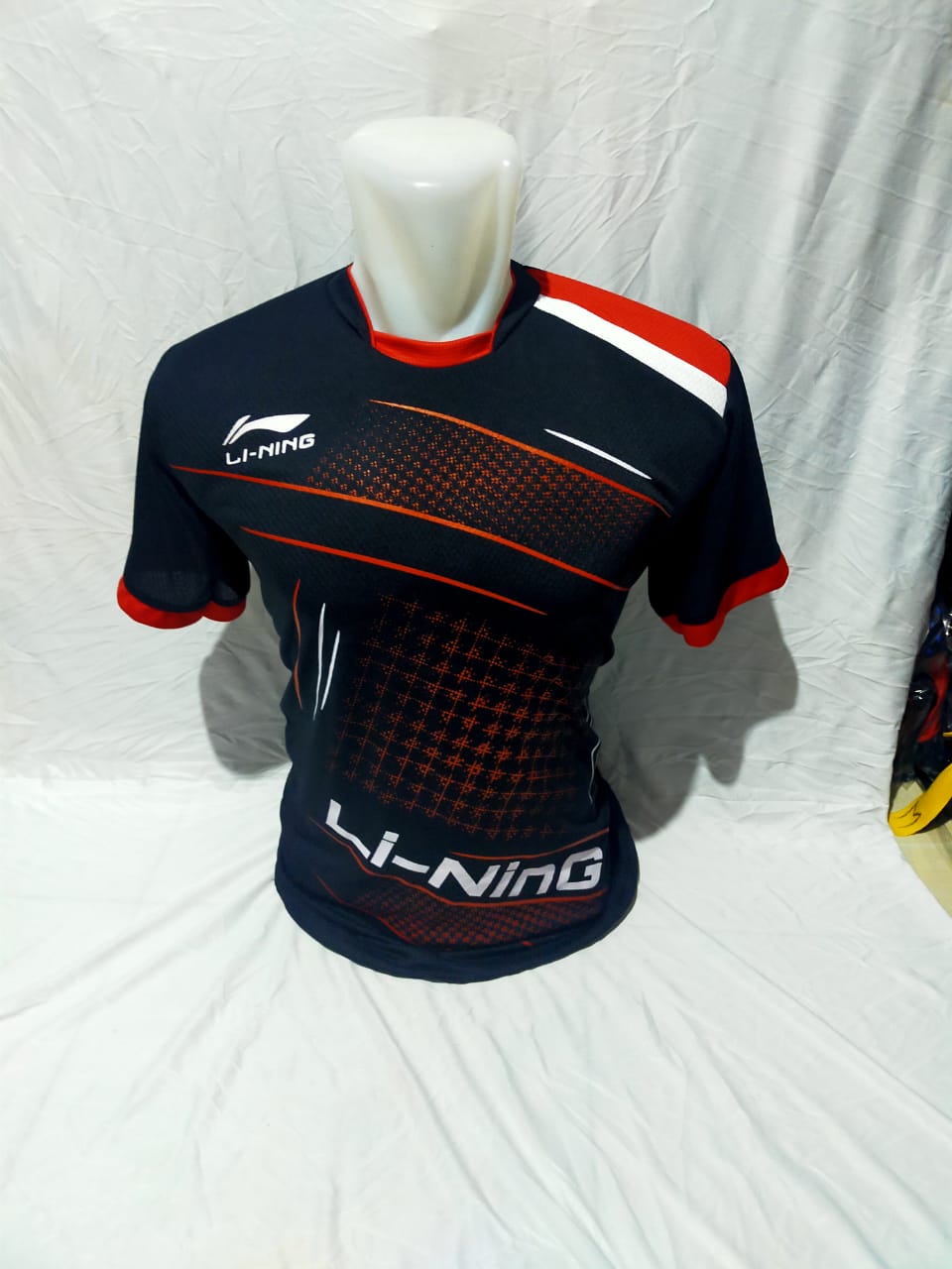 Detail Gambar Toko Baju Olahraga Li Ning Nomer 34