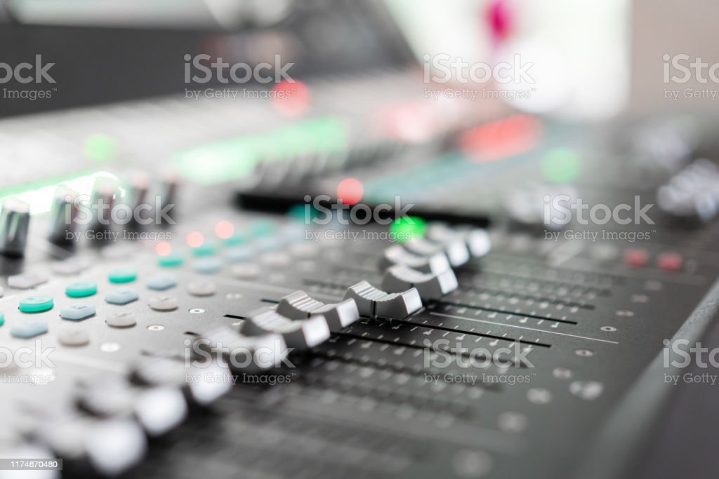 Detail Gambar Tombol Mixer Audio Nomer 32