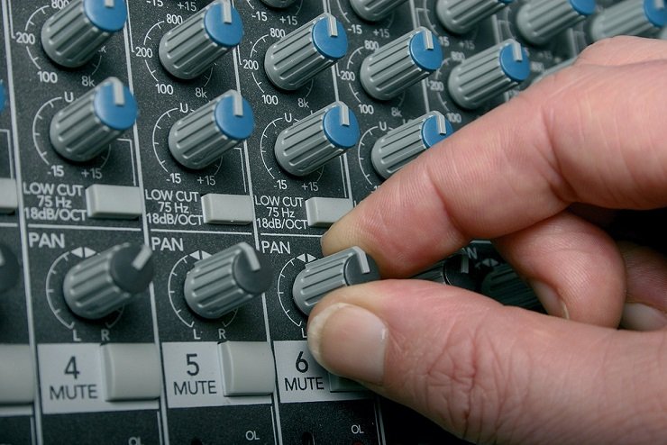 Detail Gambar Tombol Mixer Audio Nomer 33