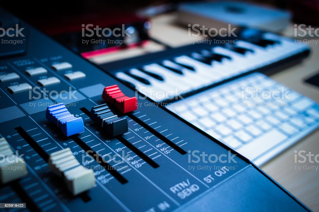 Detail Gambar Tombol Mixer Audio Nomer 45