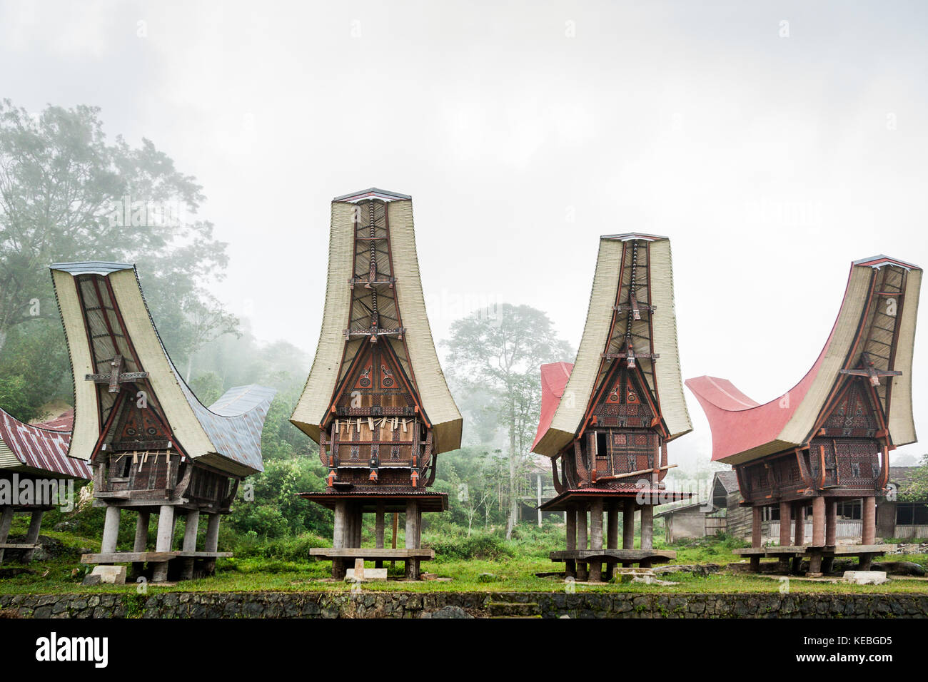 Detail Gambar Tongkonan Toraja Nomer 43