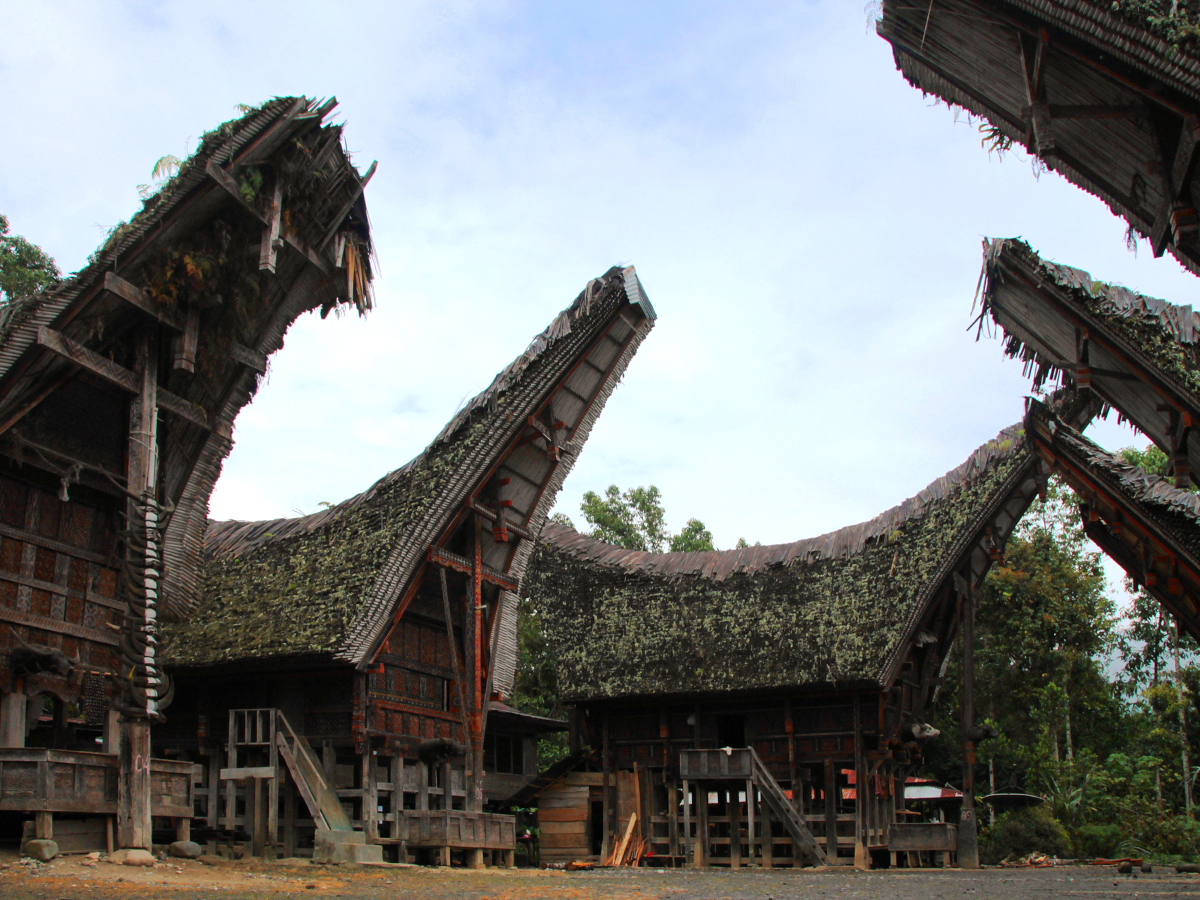 Detail Gambar Tongkonan Toraja Nomer 50