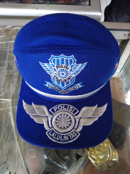 Detail Gambar Topi Lalu Lintas Nomer 7