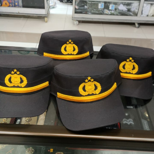 Detail Gambar Topi Polisi Nomer 34