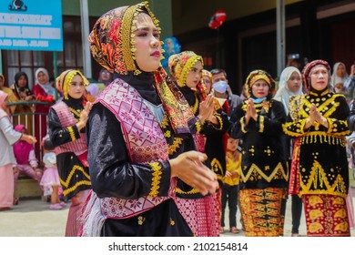 Detail Gambar Tradisi Indonesia Nomer 35