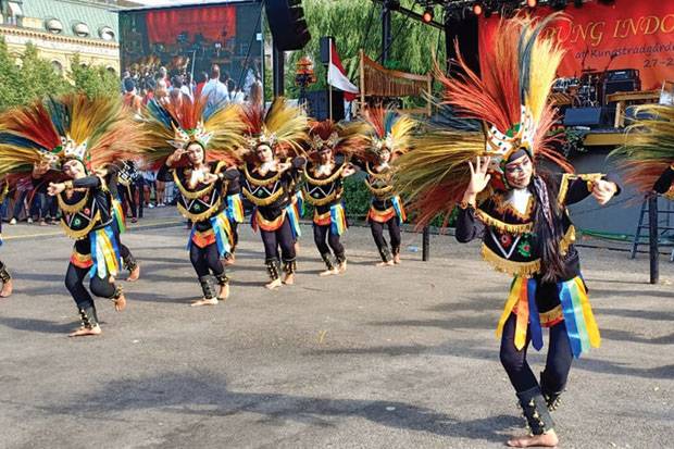 Detail Gambar Tradisional Indonesia Nomer 39