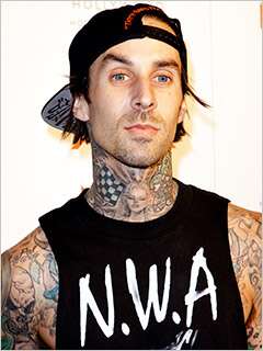 Detail Gambar Travis Barker Nomer 58