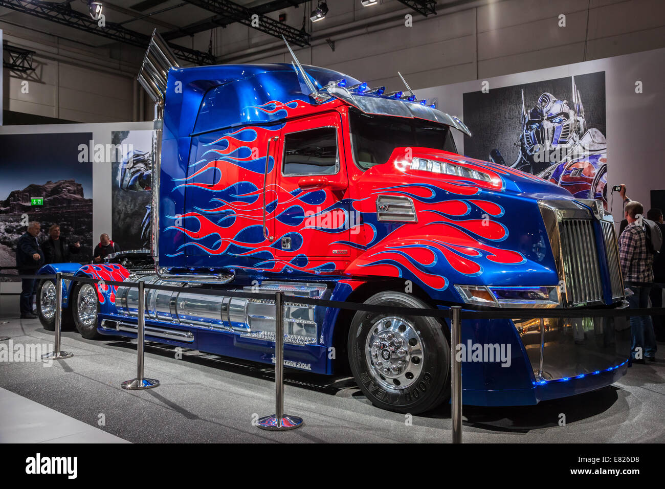 Detail Gambar Truk Optimus Prime Nomer 23