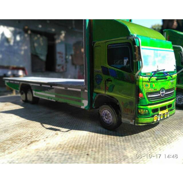 Detail Gambar Truk Tronton Hino Nomer 29