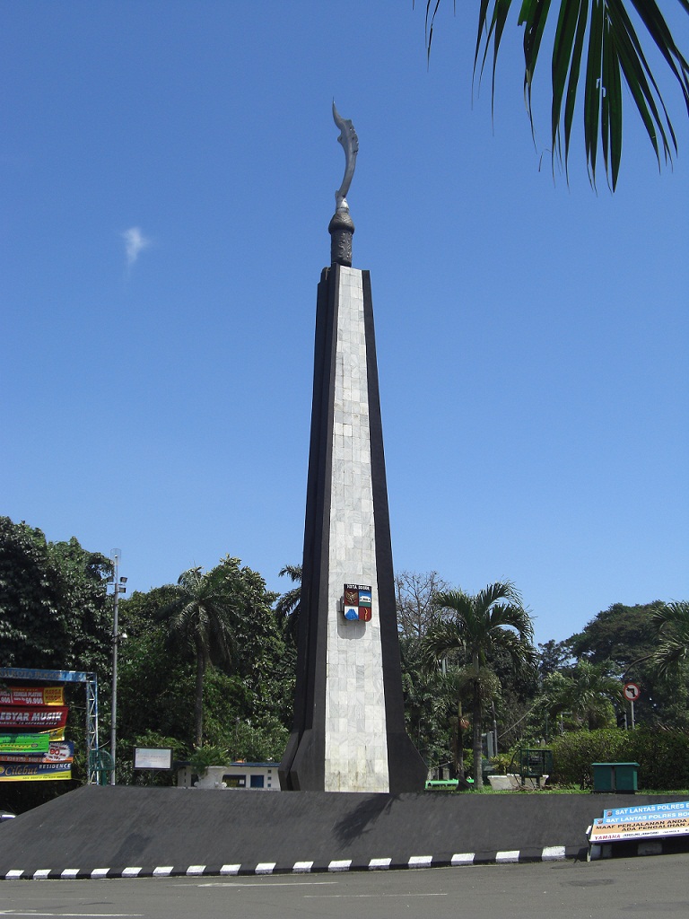 Gambar Tugu Kujang - KibrisPDR