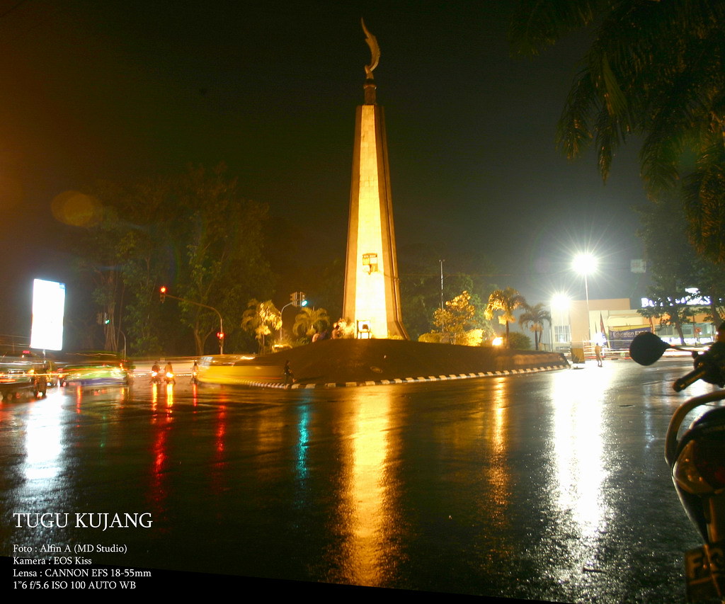 Detail Gambar Tugu Kujang Nomer 23