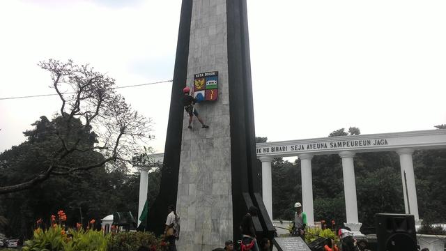 Detail Gambar Tugu Kujang Bogor Nomer 21