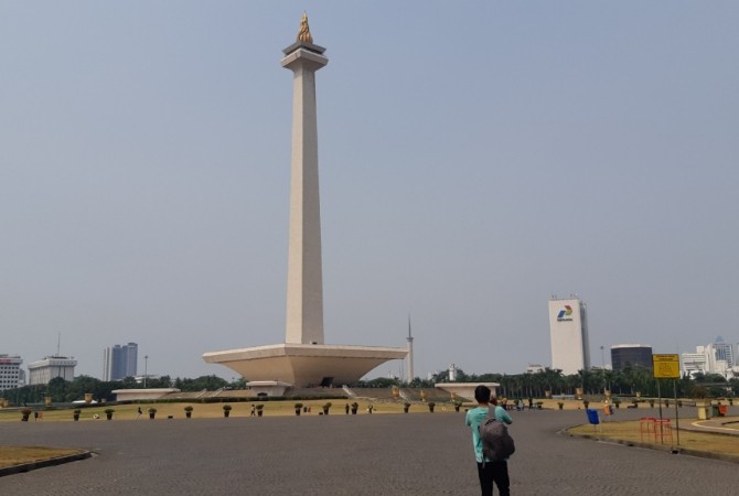 Detail Gambar Tugu Monas Jakarta Nomer 30