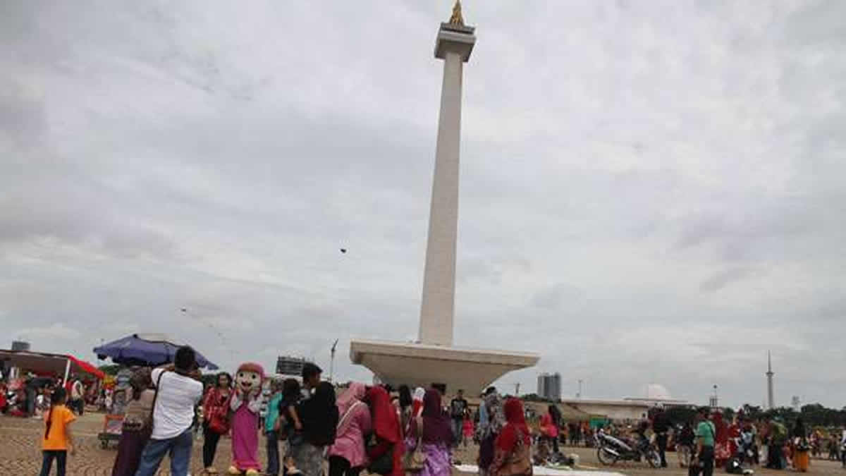 Detail Gambar Tugu Monas Jakarta Nomer 38