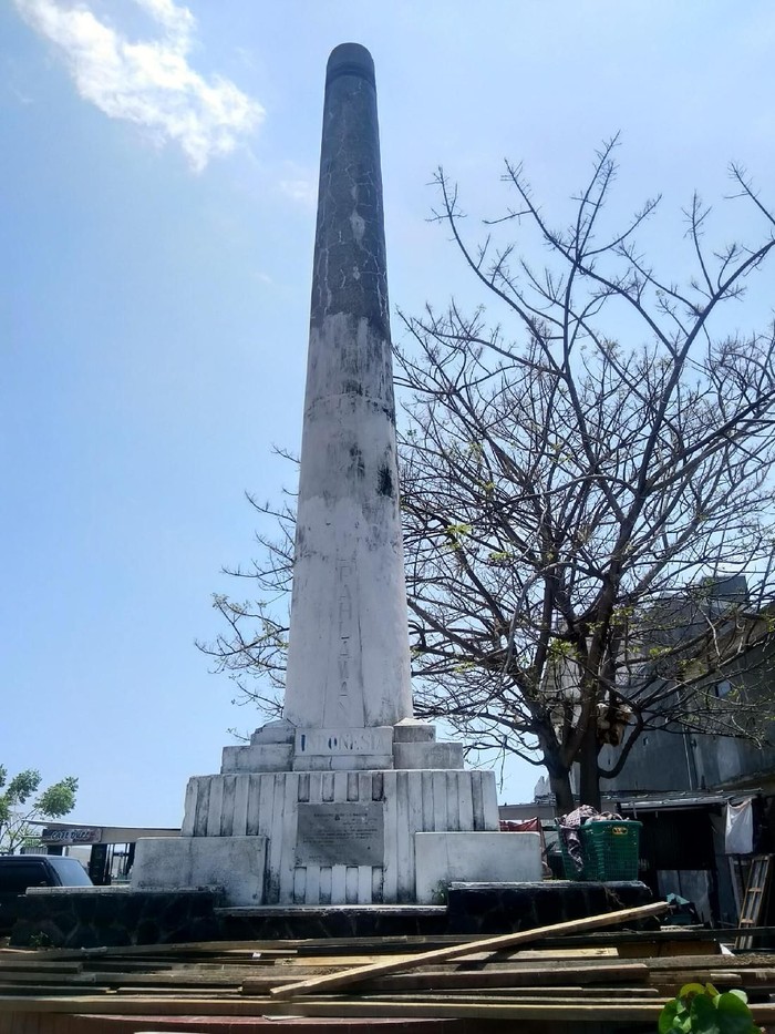 Detail Gambar Tugu Pahlawan Nomer 36