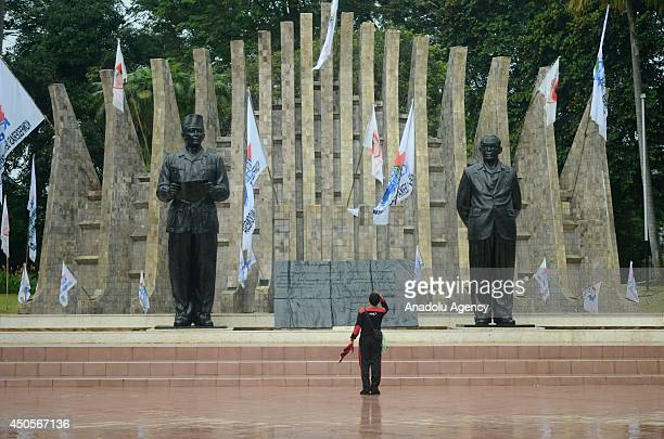 Detail Gambar Tugu Proklamasi Nomer 32