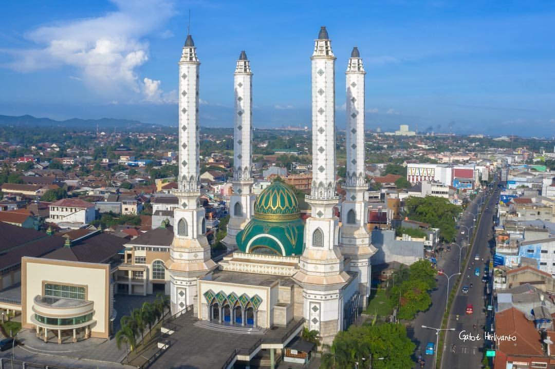 Detail Gambar Tugu Salak Di Sore Hari Nomer 11