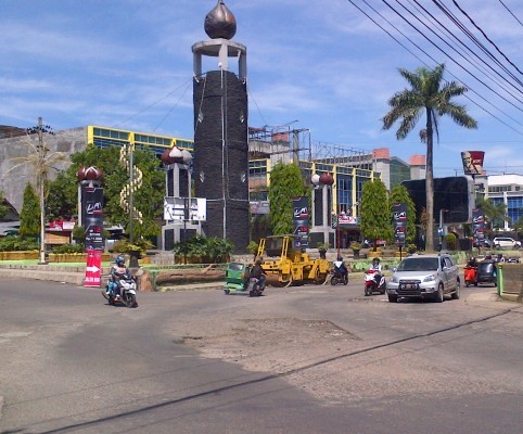 Detail Gambar Tugu Salak Di Sore Hari Nomer 51