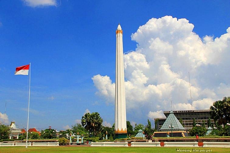 Detail Gambar Tugu Surabaya Nomer 18