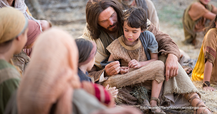 Detail Gambar Tuhan Yesus Bersama Anak Kecil Nomer 30