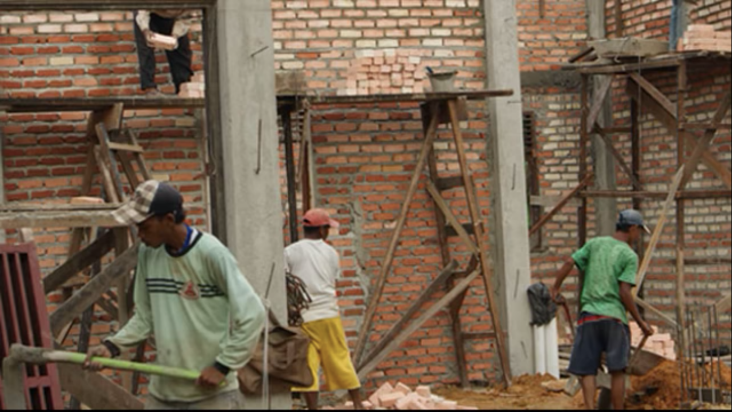 Detail Gambar Tukang Bangunan Rumah Nomer 4