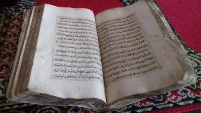 Detail Gambar Tulisan Al Quran Nomer 37