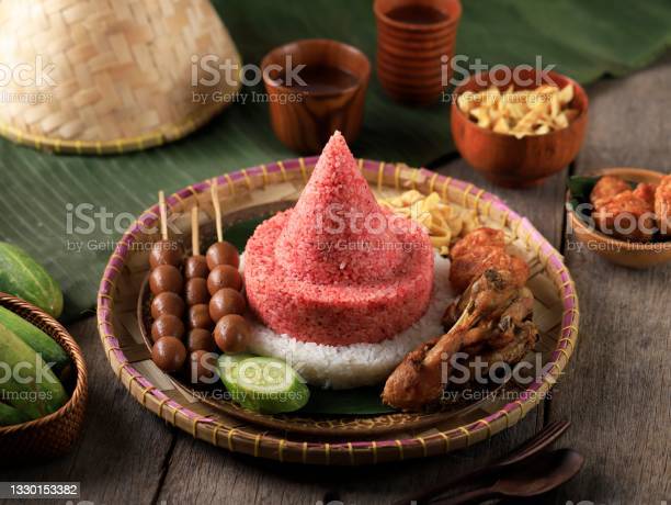 Detail Gambar Tumpeng Merah Putih Nomer 23